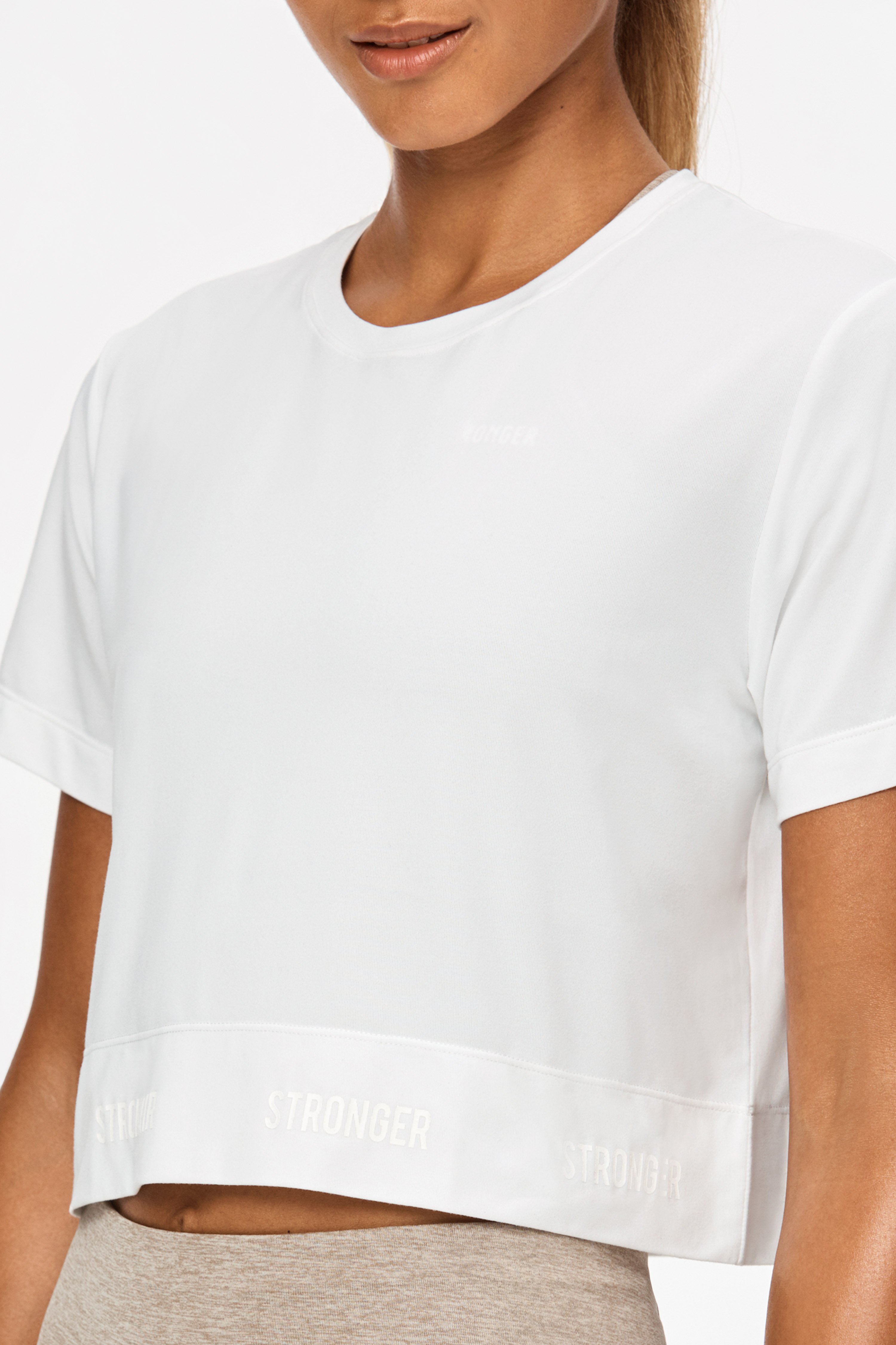 ★ILLIGO★ Lettering loose crop t-shirt white Epic Cropped T-shirt White I Made from recycled materials I