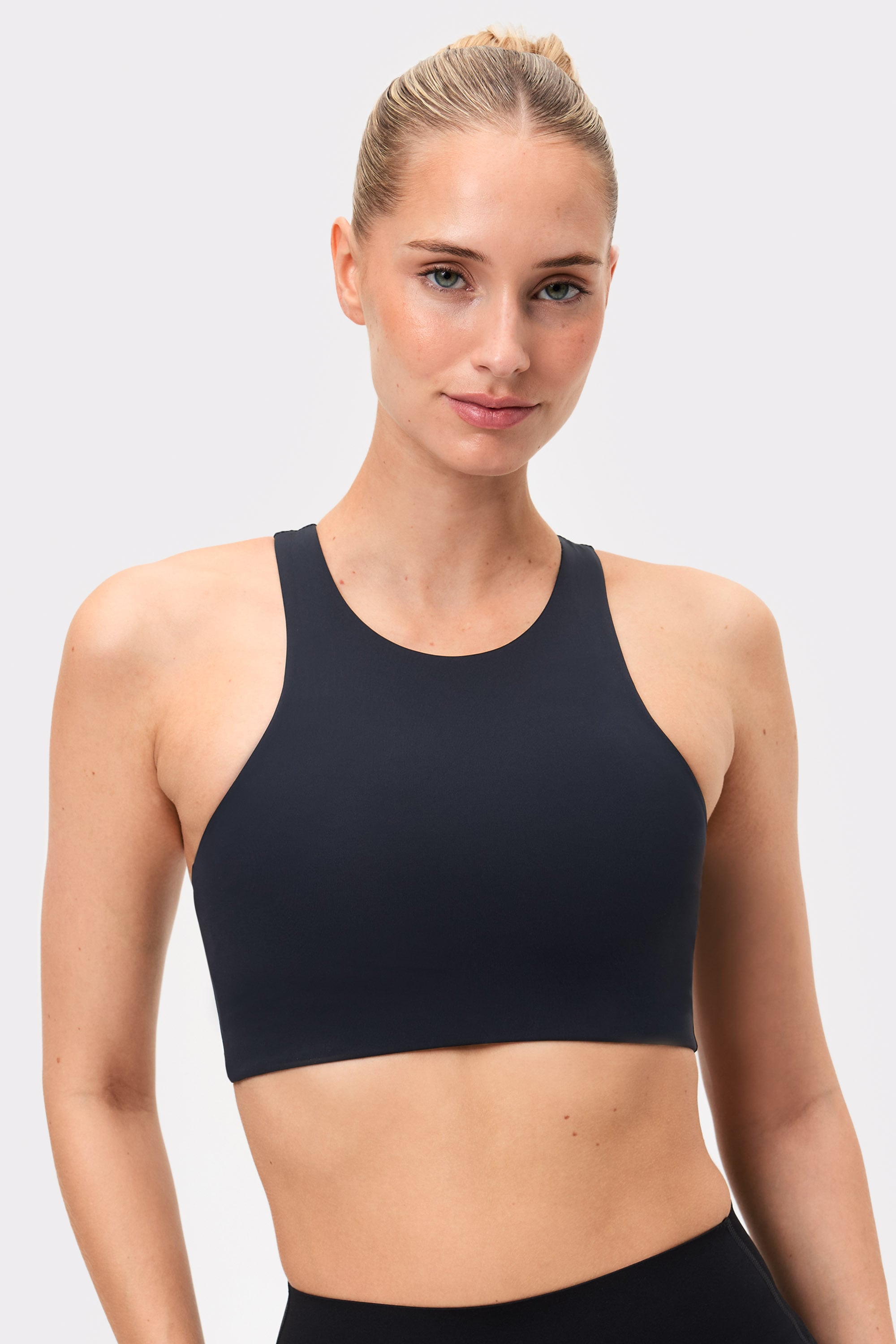 NOOR High Neck Sports Bra - Black
