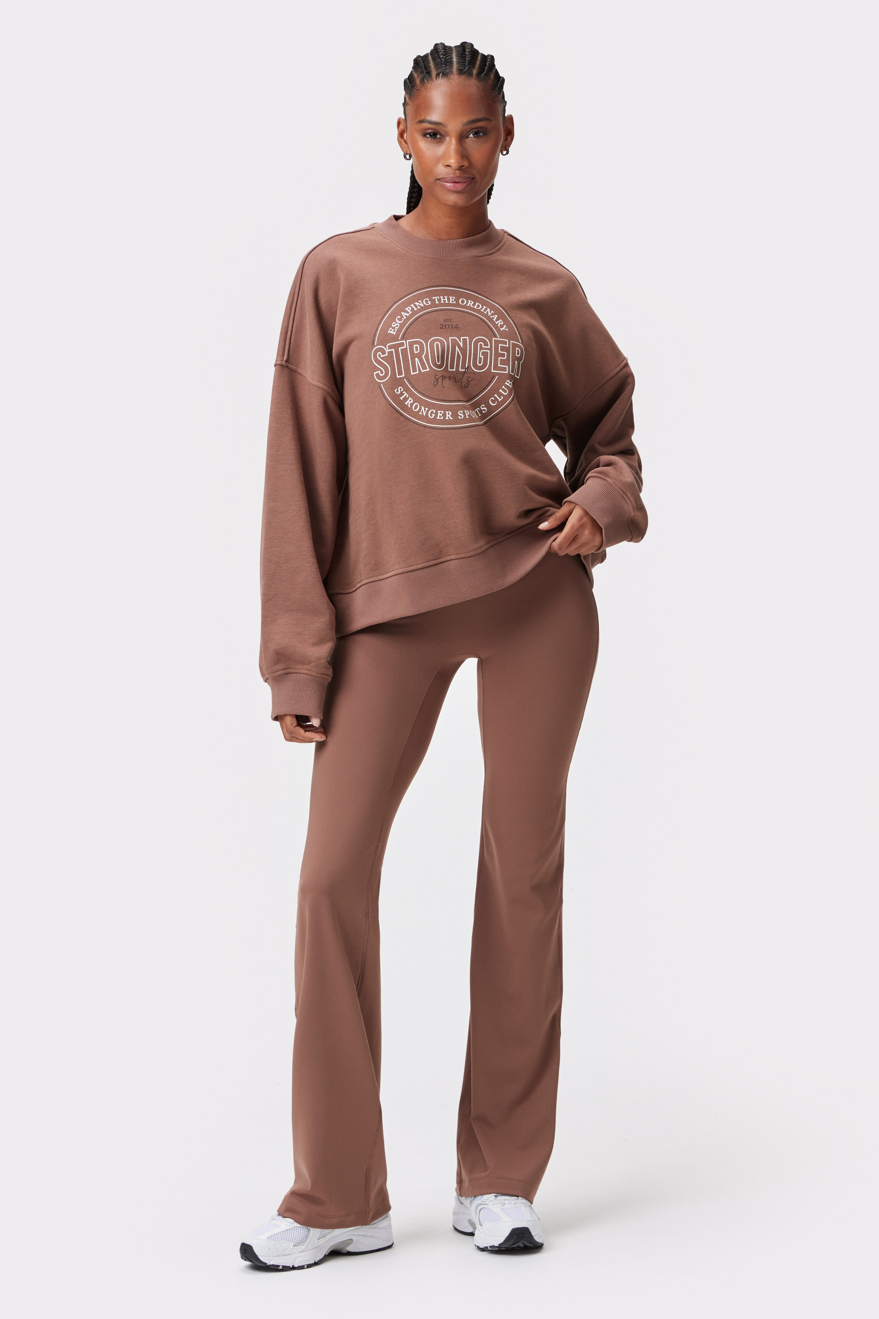 Sports Club Sweatshirt Brown I Organic Cotton I STRONGER