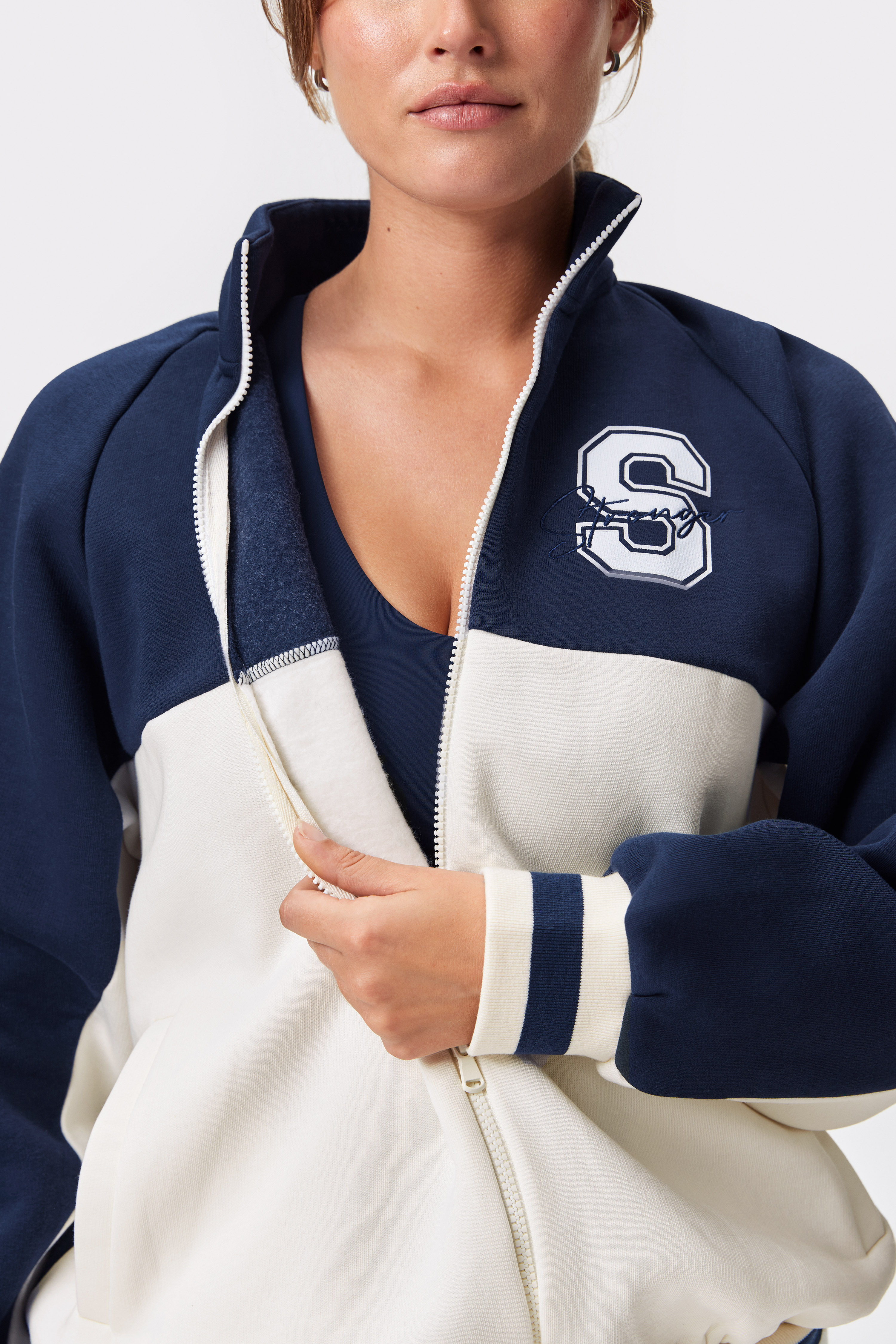Varsity Zip Sweatshirt Navy Blazer I Oversized Fit I STRONGER